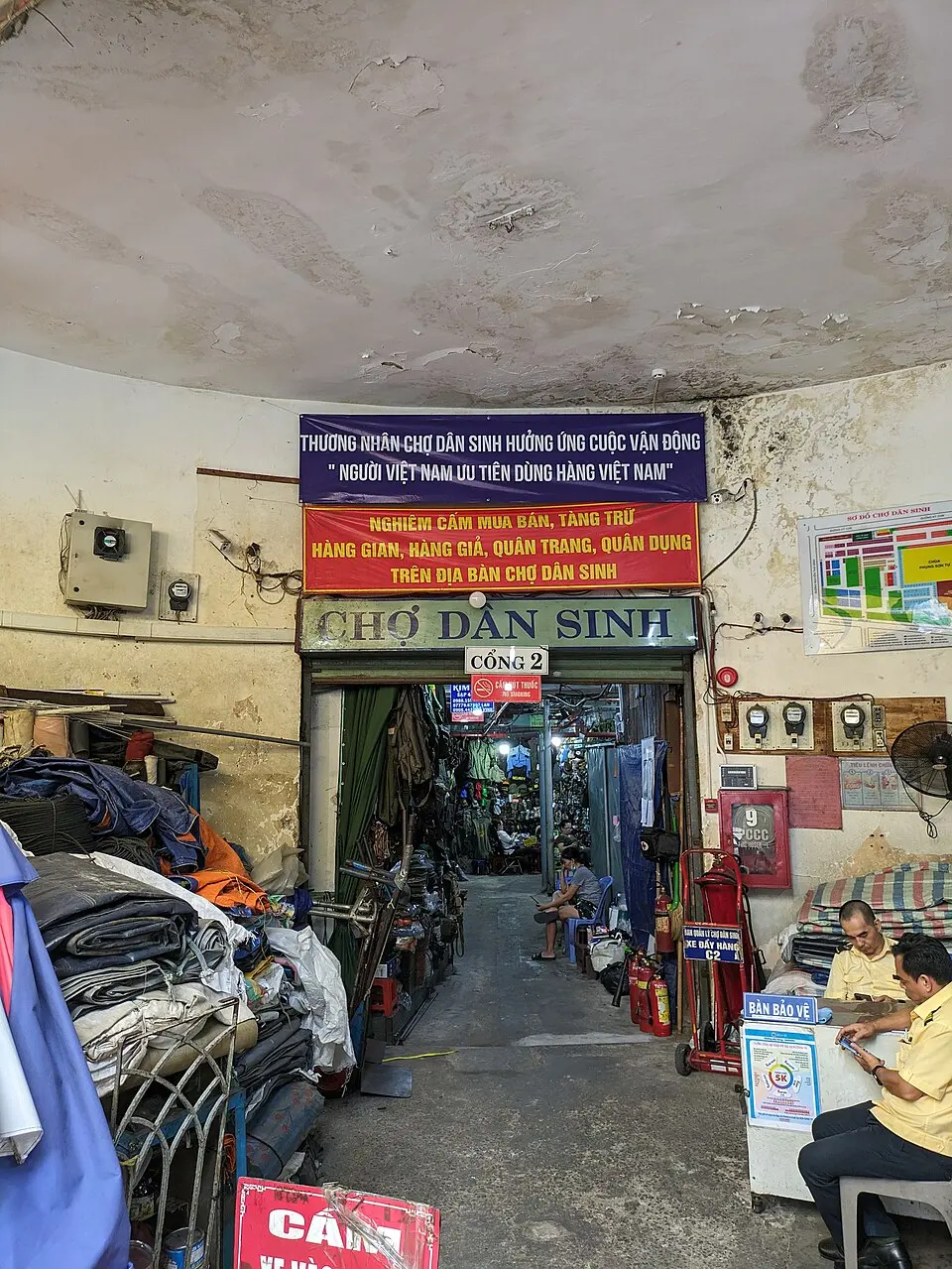 Dan Sinh Market