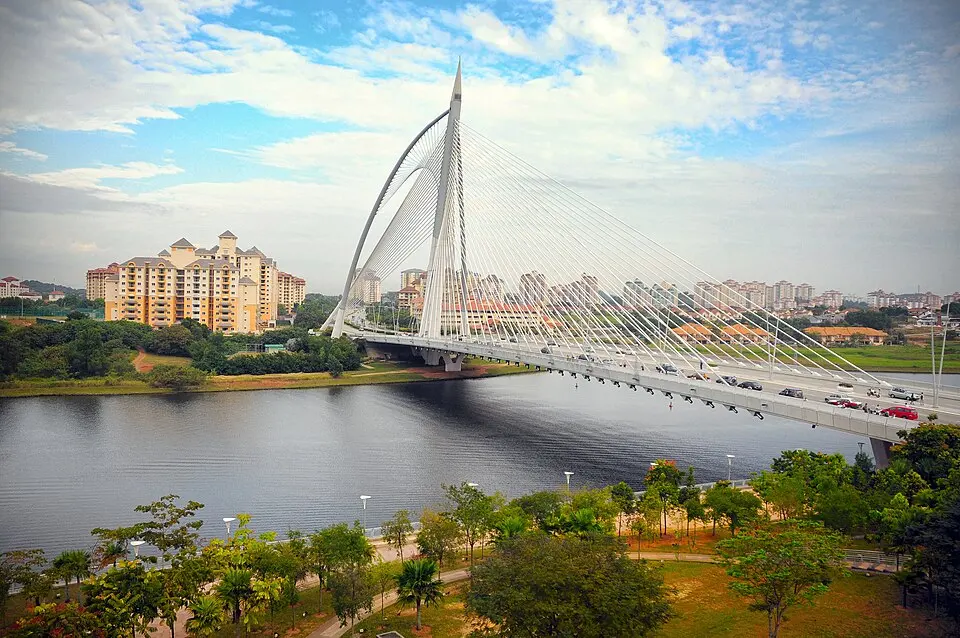 puente Seri Wawasan