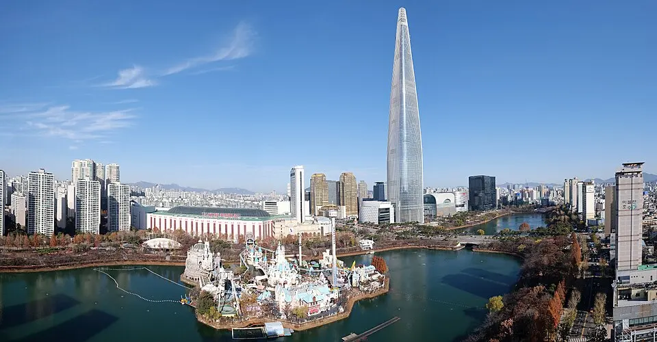 Seokchon Lake Park