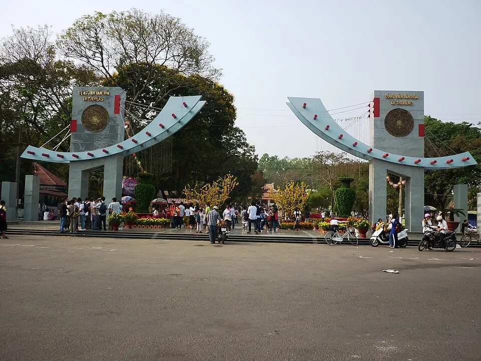 Lê Thị Riêng Park