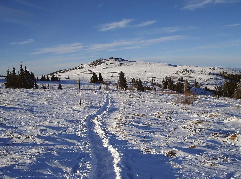 Ushite Peak