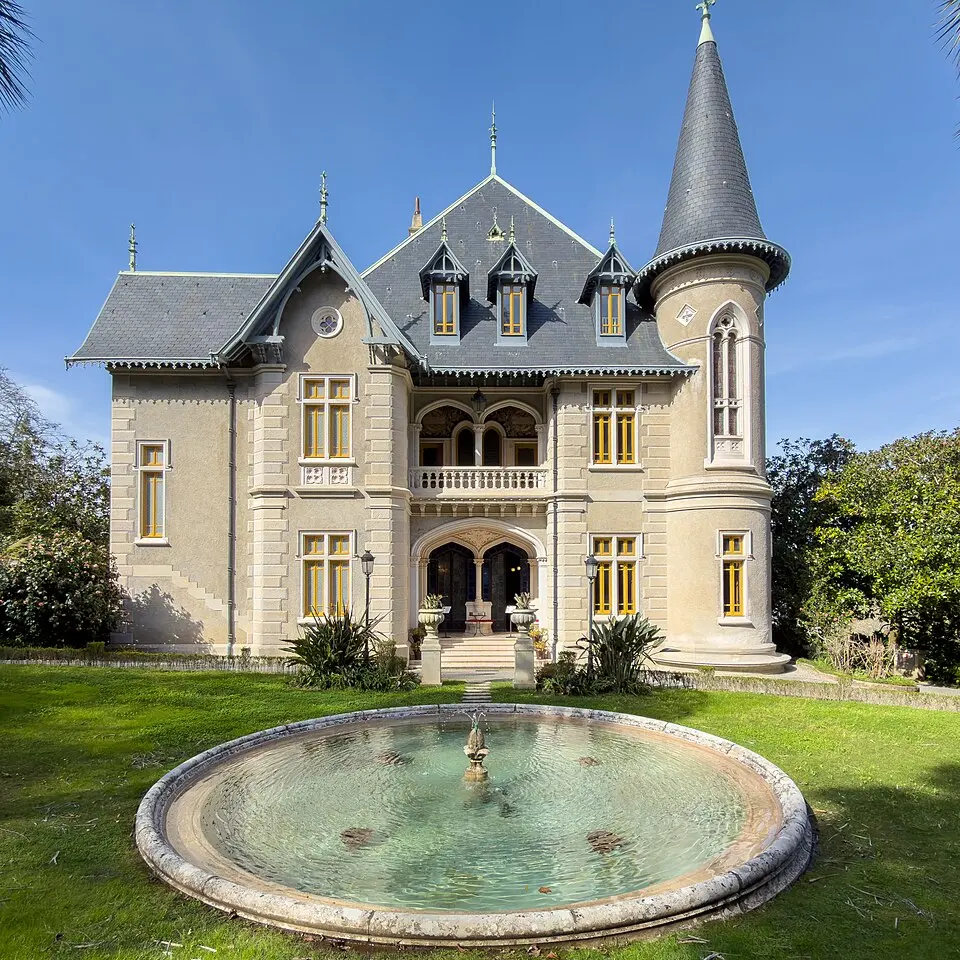 Casa Biester