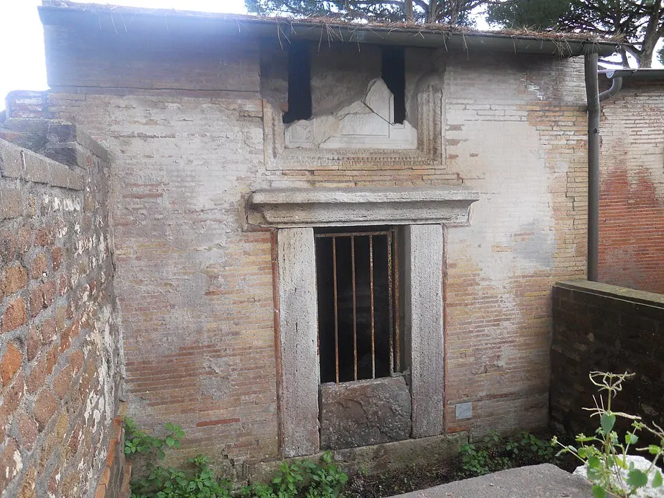 Isola Sacra