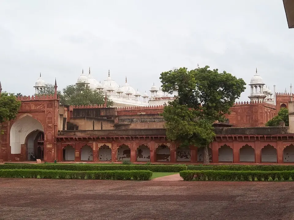 Moti Masjid